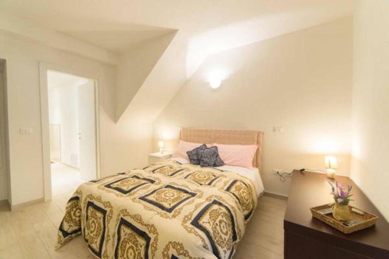 La Casa Nel Borgo Sul Lago Pisogne Extérieur photo